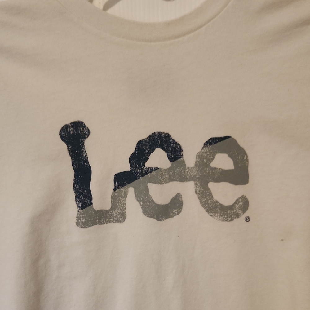 Lee Gray and White Short Sleeve Tee Casual Comfort
